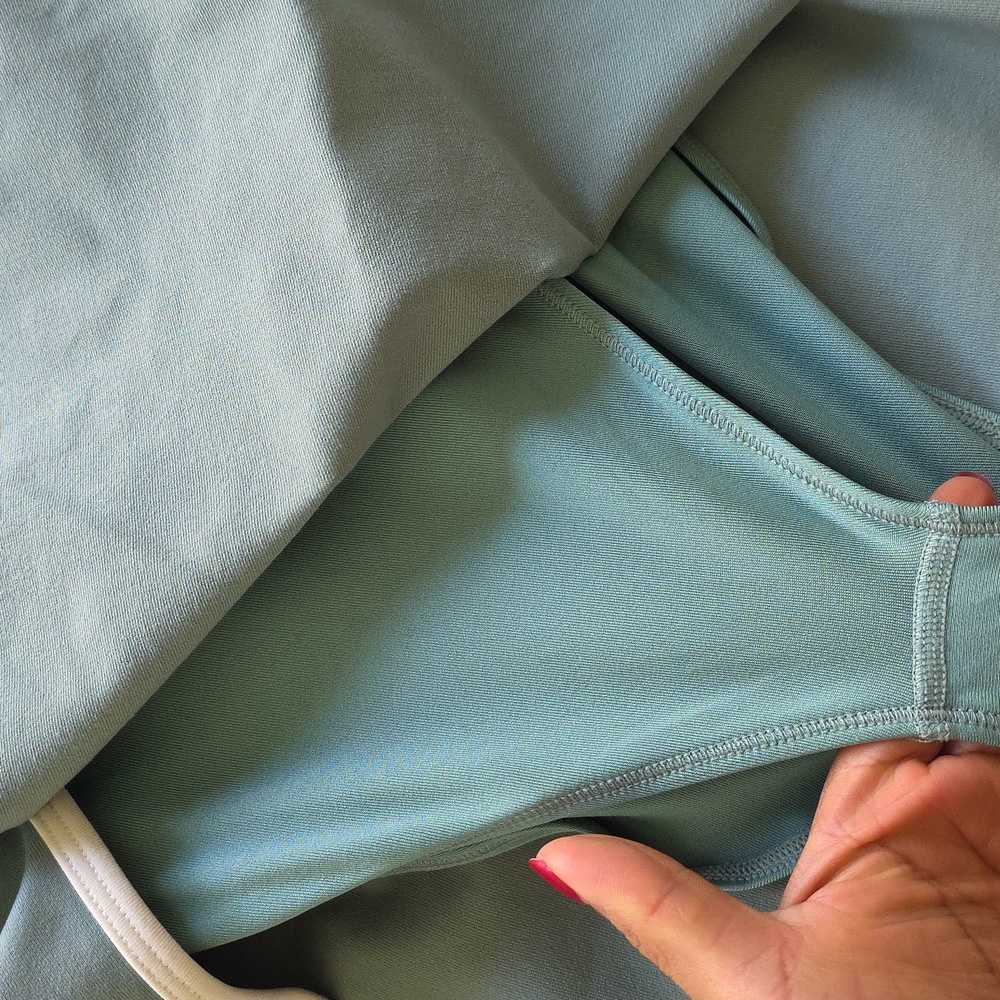 ALO Yoga Teal and Cream Skater Skirt SET) - Picture 3 of 6